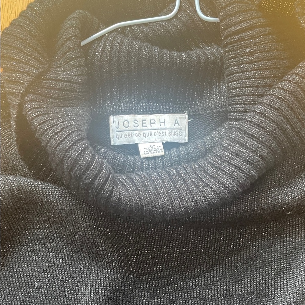 ♡ Black Elegant Sparkly Turtle Neck Sweater - Picture 2 of 3